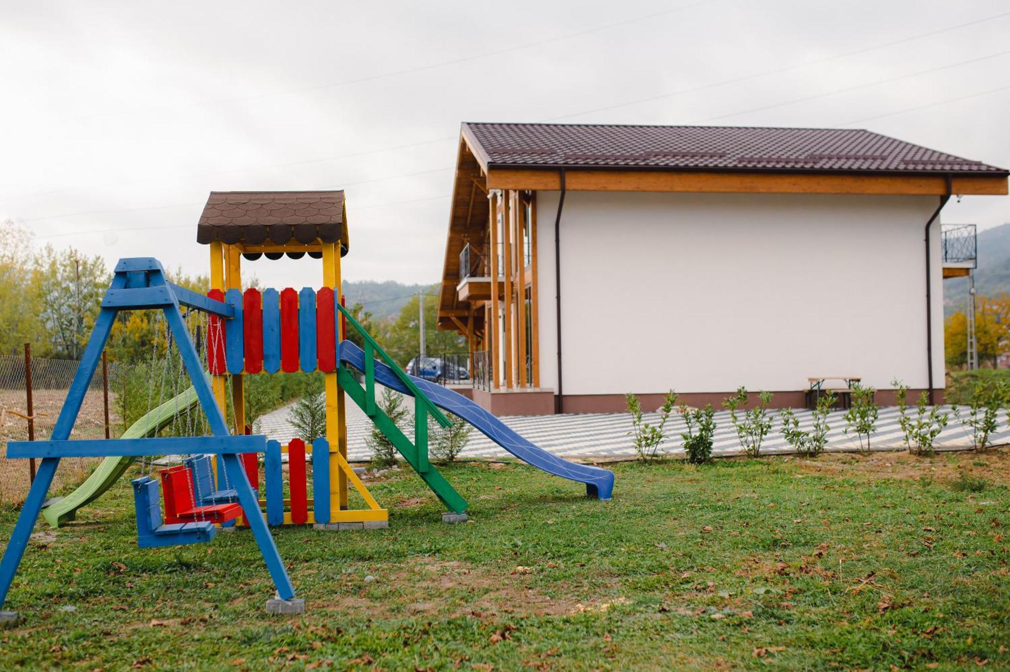 Pensiunea Subcarpati Călimăneşti Exterior foto